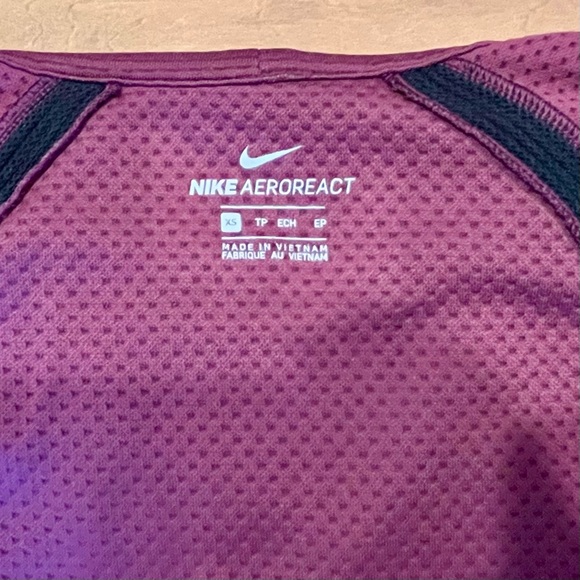 Nike Aeroreact L/S Athletic Turtleneck Pullover, Maroon with Thumb Holes XS - Picture 4 of 14